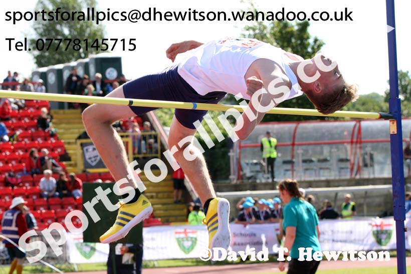 Inter boys high jump, English Schools Track and Field. Photo: David T. Hewitson/Sports for All Pics
